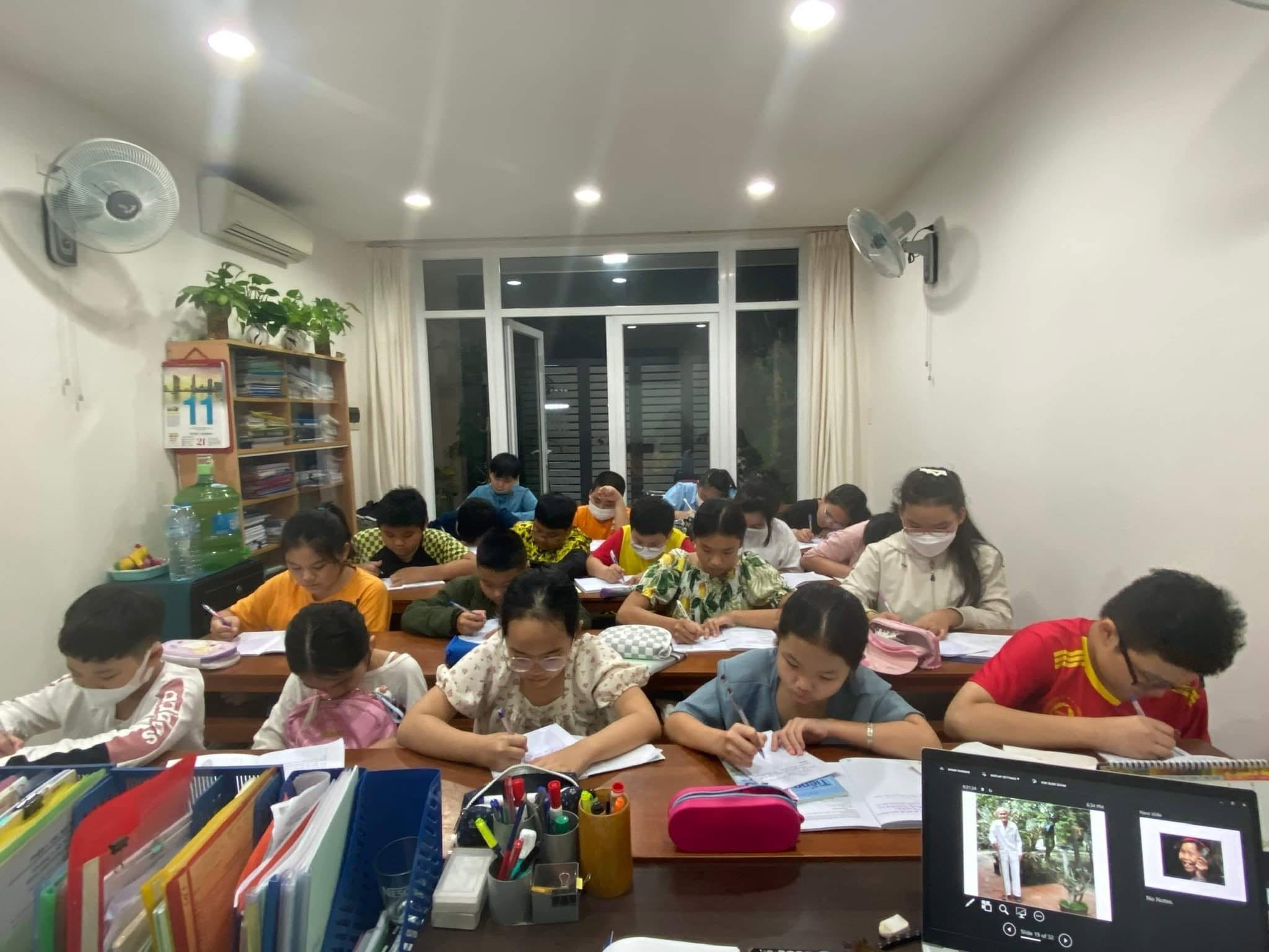 Ảnh khoa học toán tại trung tâm Thành Đạt Academy